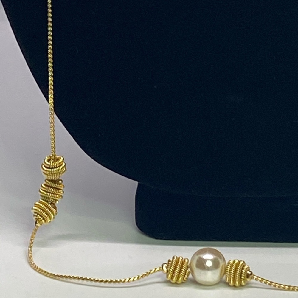 Gold Tone BeeHive Beading/Faux Pearl Opera Length - Picture 3 of 6